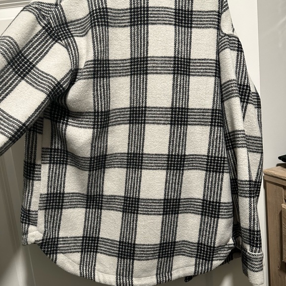 Plaid Shacket - Picture 4 of 4